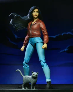 NECA - Gargoyles - Ultimate Eliza Maza (With Brooklyn’s Closed Wings) 7" Action Figure (Pre-Order Ships July)