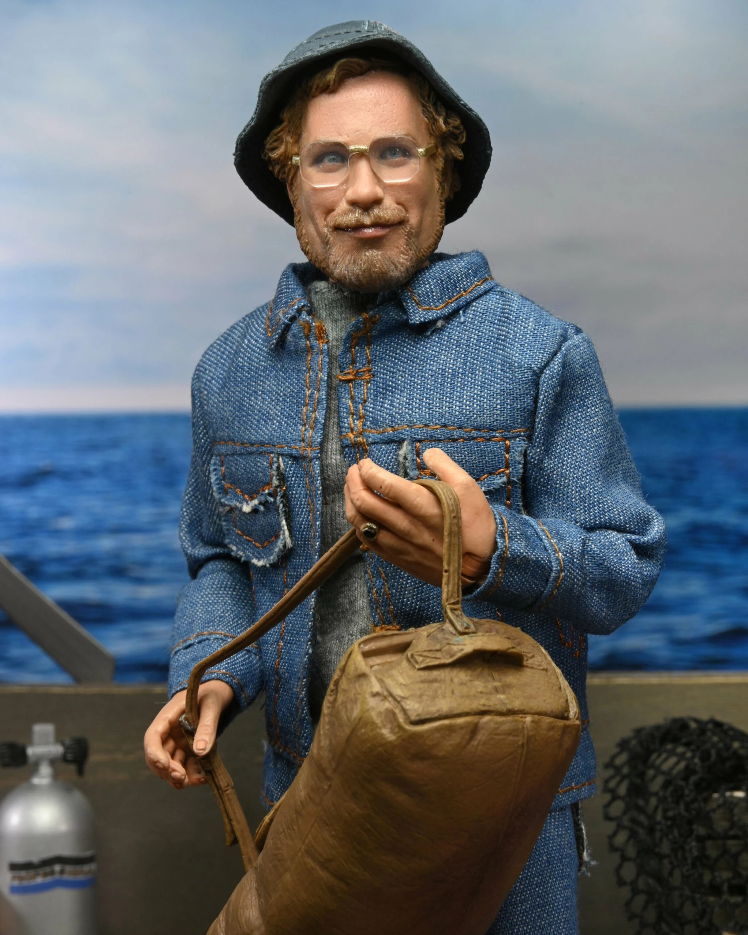 NECA - Jaws - Hooper (Amity Arrival) 8" Clothed Action Figure 13 NECA - Jaws - Hooper (Amity Arrival) 8" Clothed Action Figure - Image 11